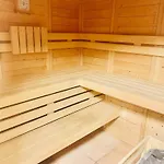 Deutsche Ostseevilla - Grosse Mit Sauna, Spielplatz, Pkw-stellplaetze, Grosser Garten Semesterbostad *