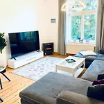 Semesterbostad Deutsche Ostseevilla - Grosse Mit Sauna, Spielplatz, Pkw-stellplaetze, Grosser Garten *