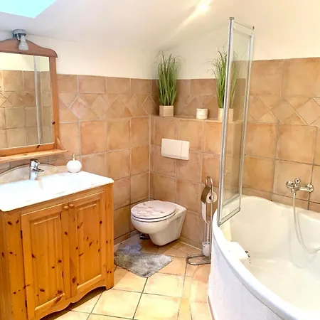 Deutsche Ostseevilla - Grosse Mit Sauna, Spielplatz, Pkw-stellplaetze, Grosser Garten Nyaraló *