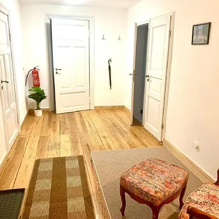 Deutsche Ostseevilla - Grosse Mit Sauna, Spielplatz, Pkw-stellplaetze, Grosser Garten * Rostock