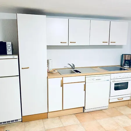 Deutsche Ostseevilla - Grosse Mit Sauna, Spielplatz, Pkw-stellplaetze, Grosser Garten Nyaraló