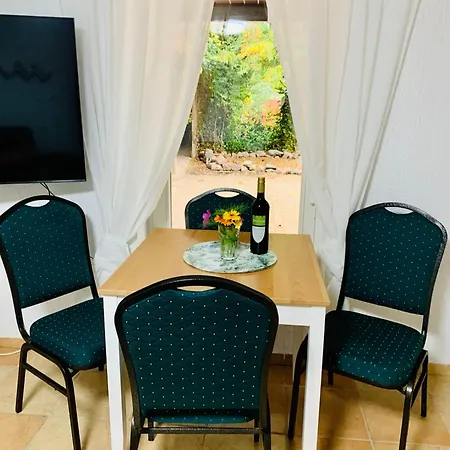 Deutsche Ostseevilla - Grosse Mit Sauna, Spielplatz, Pkw-stellplaetze, Grosser Garten Σπίτι διακοπών Ρόστοκ