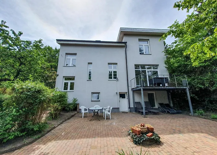 Сasa de vacaciones Deutsche Ostseevilla - Grosse Mit Sauna, Spielplatz, Pkw-stellplaetze, Grosser Garten Rostock