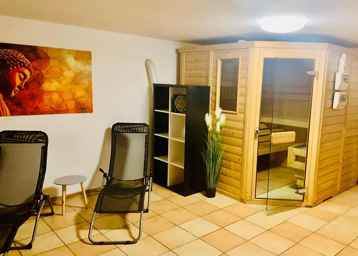Deutsche Ostseevilla - Grosse Mit Sauna, Spielplatz, Pkw-stellplaetze, Grosser Garten Rostock